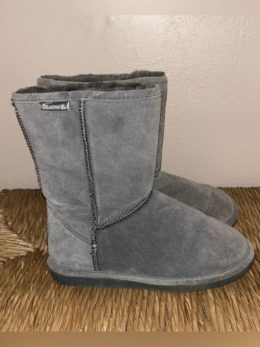 BearPaw Women's Short Suede Winter Boots - Gray